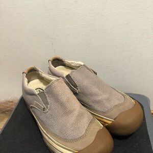 Keen Footwear Women’s Gray Vulcanized Casual Slip On Shoes Size 7